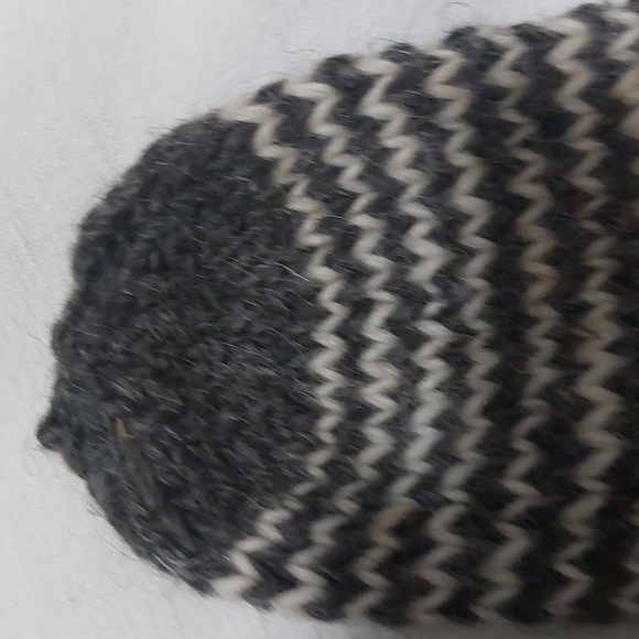 Cozy Gray and White Hand Knit Socks, 100% Wool - Picture 5 of 6